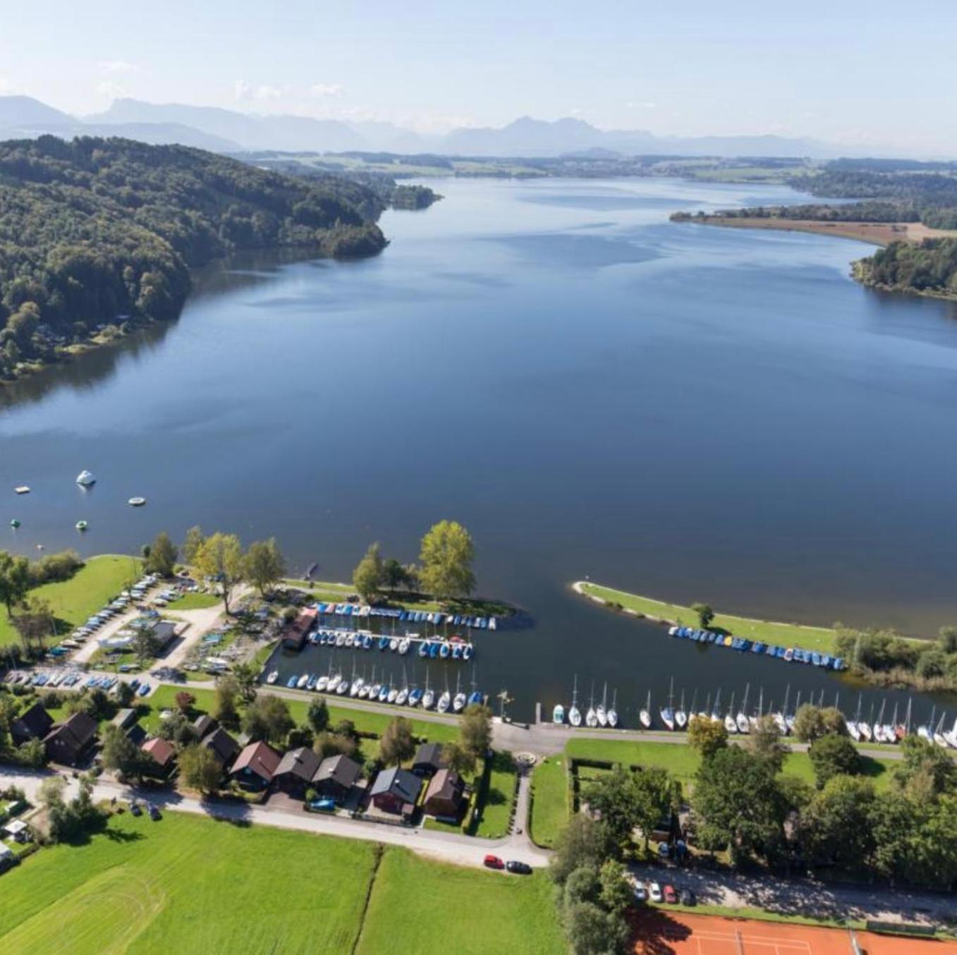 Hotel Berg Seekirchen am Wallersee Exteriör bild